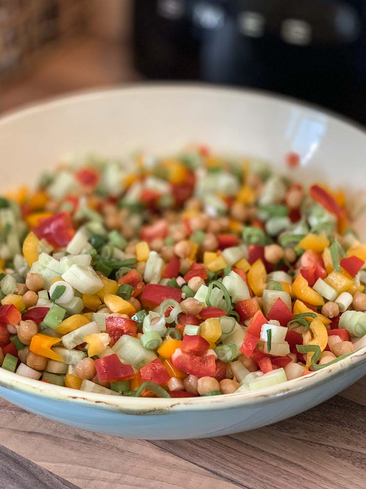 Schneller Couscous-Salat mit Kichererbsen – mikaswohnsinn